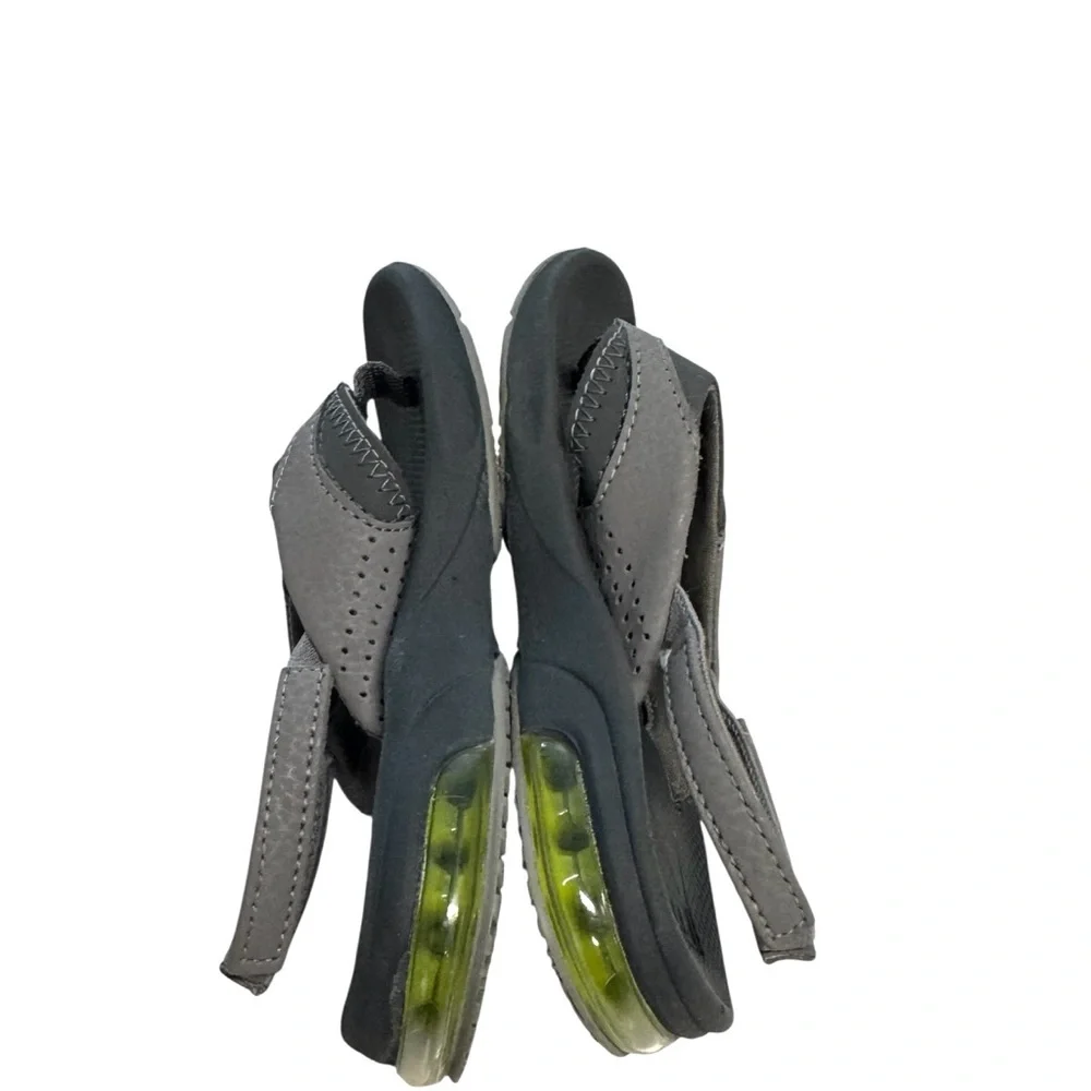 Reef Little Flanning Gray  Flip Flops Size 9-10
